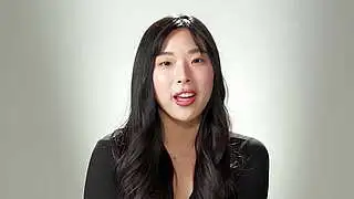 韩国美女艾莉·李在播客节目结束后自慰达到高潮
