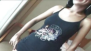 亚洲应召女郎斯特拉脱衣做爱